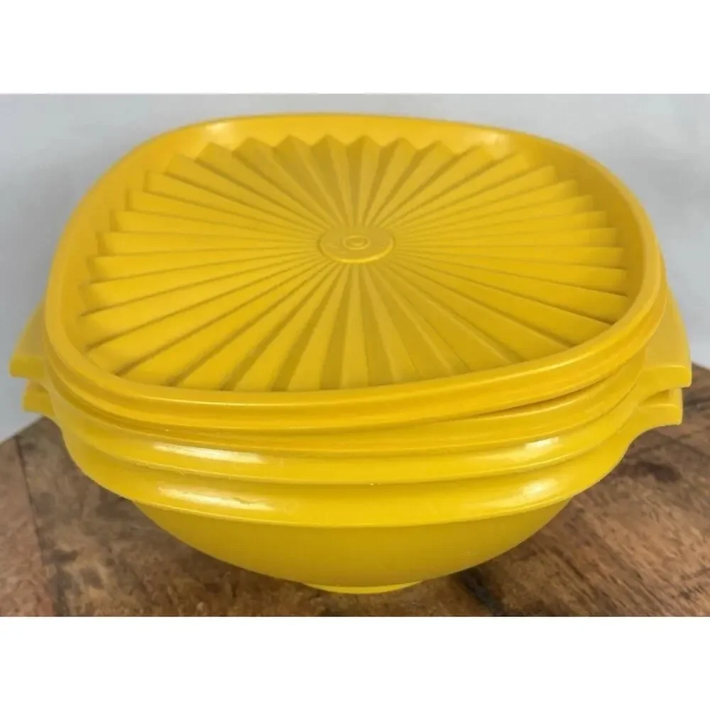 Tupperware 1970s vintage